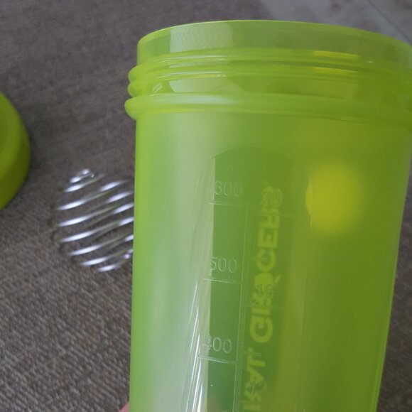 NEW Blender Bottle Classic V2 Protein Shaker Bottle 28 oz Wire Whisk - Picture 9 of 9